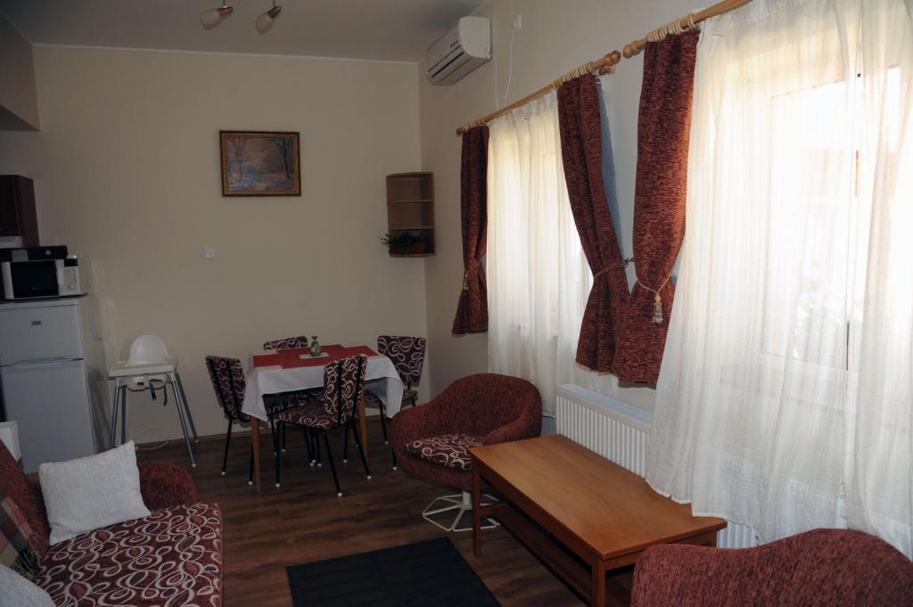Arany Szolo Wellness Apartmanhaz เฮวิซ ห้อง รูปภาพ