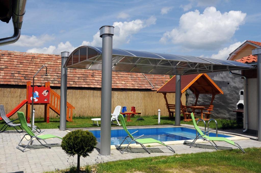 Arany Szolo Wellness Apartmanhaz เฮวิซ ภายนอก รูปภาพ